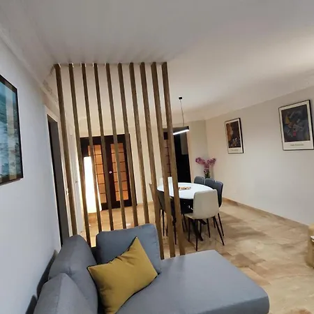 Seaviews Luxury Apartment